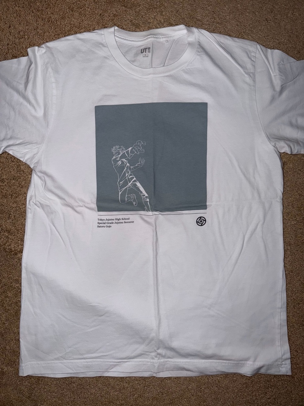 UNIQLO Jujutsu Kaisen Graphic T-Shirt